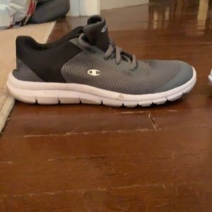 Men’s running sneakers